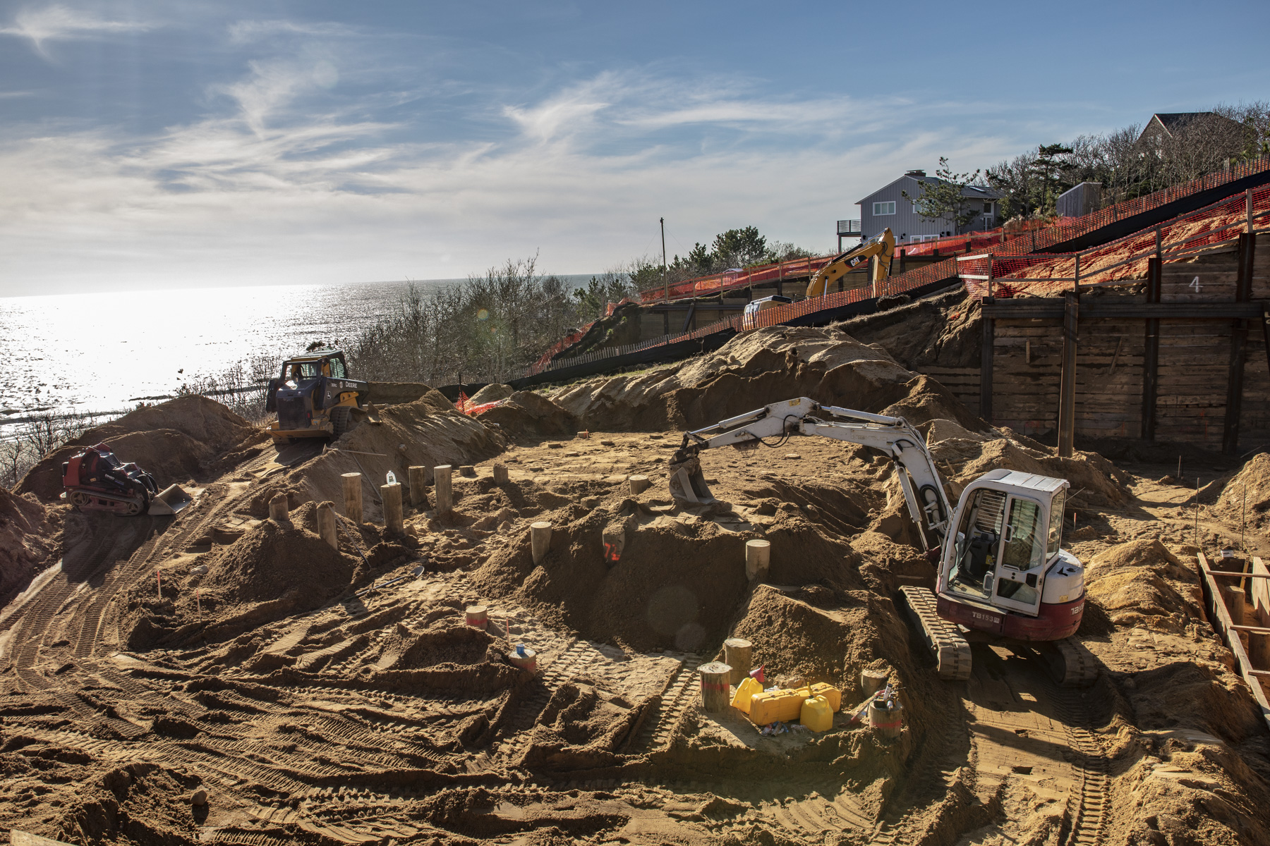 Photo of construction by Ronald Webb Builder.