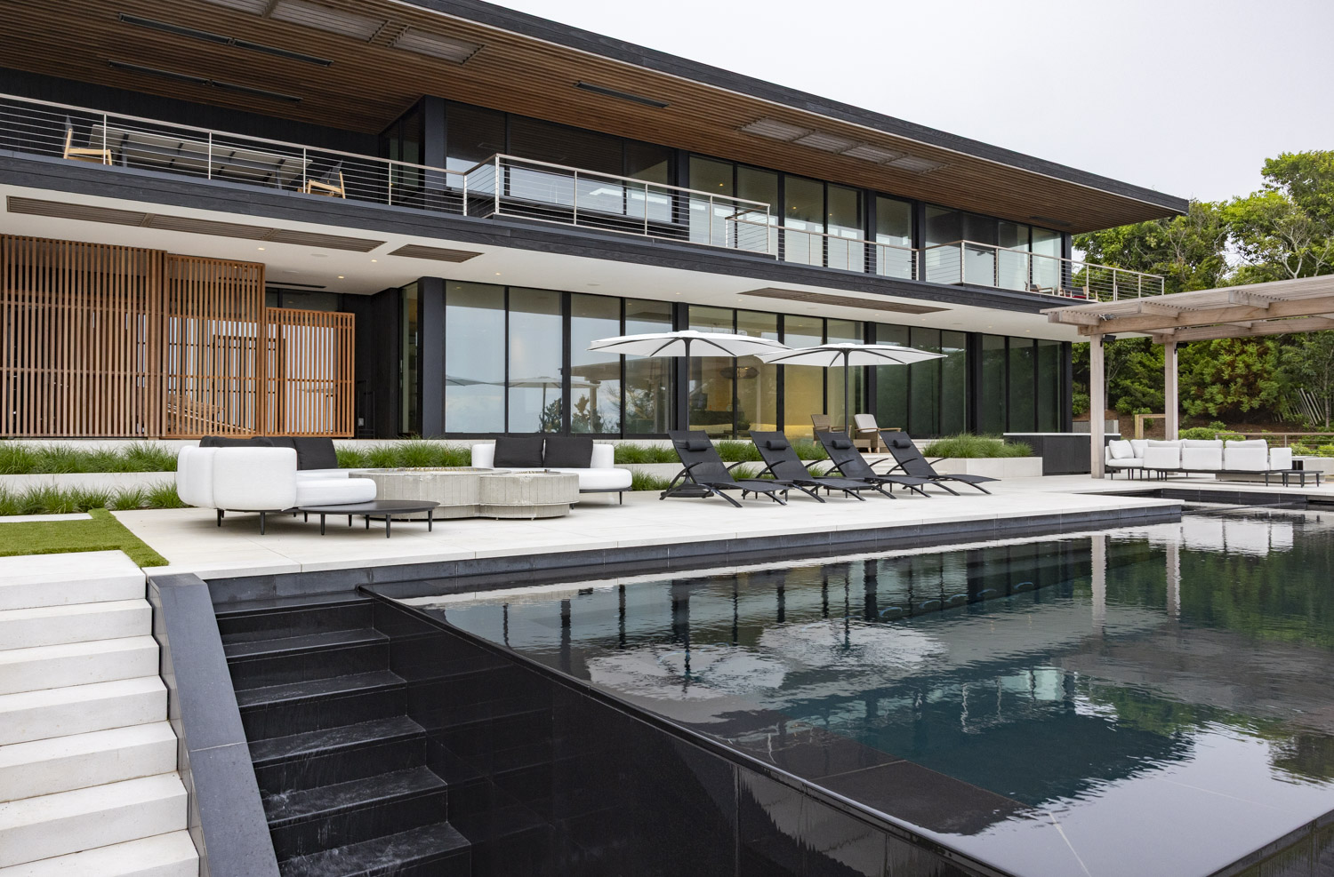 Photo of construction by Ronald Webb Builder.